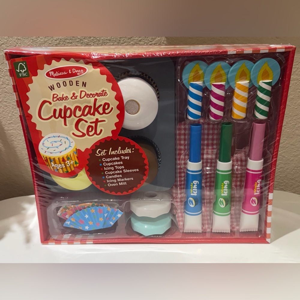 Melissa & Doug Wooden Bake & Decorate Cupcake Set - Blue, Green, Pink